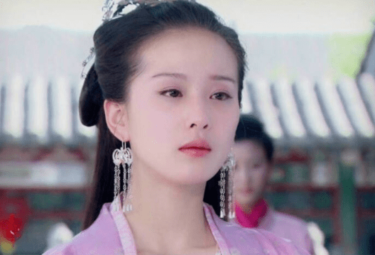郭夫人|古风妆造博主，只凭一张图就让豆瓣网友惊呼“美的惊心动魄”