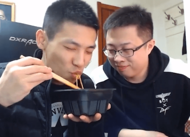 追悼会|DNF宝哥停播后，大龙猫又是唱歌又是开追悼会，网友：恭喜登基