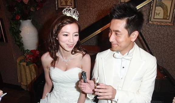 和爱管事的妻子离婚后再婚 方知爱你的人才管你 只怪我太傻 男人