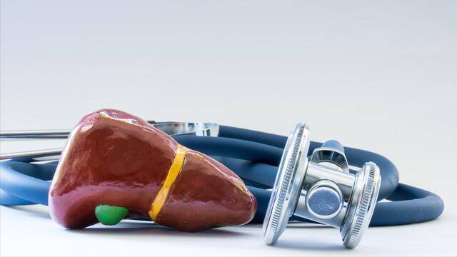 上半身|肝不好的人,上半身藏不住,出现这4种标志,尽快检查肝功能