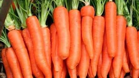 胡萝卜素|癌症最怕的5种碱性零食，告诉爸妈每天吃一点，预防癌症有奇效！
