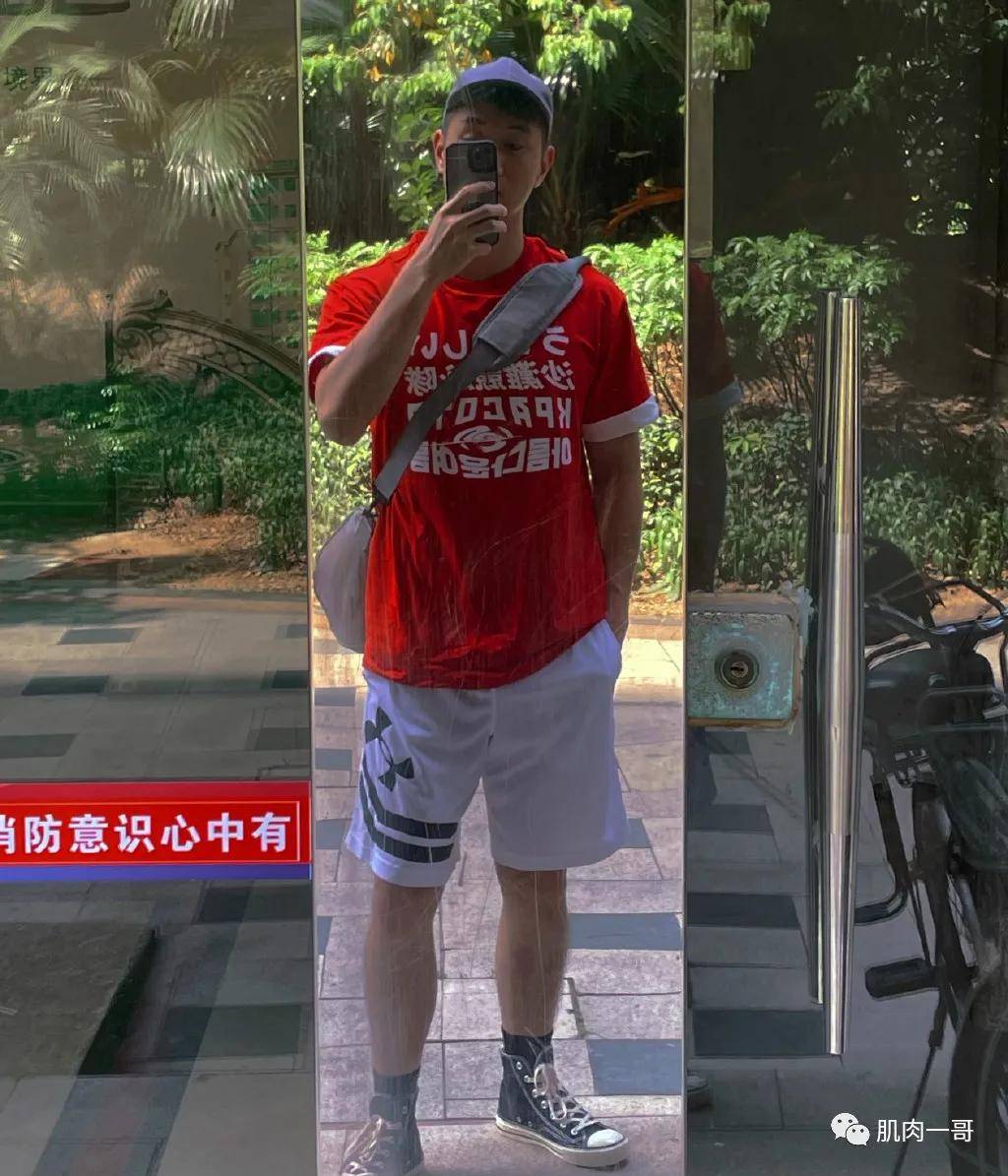 身材|25岁肌肉交警爆红网络，这是什么神仙肉体啊