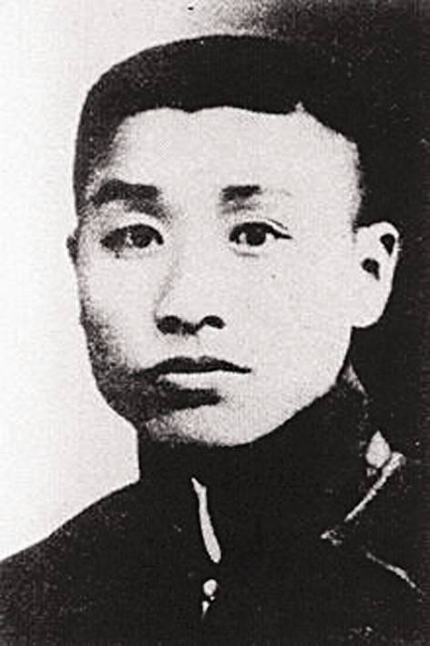 8,名字里的信念红24军第一任军长赫光(1902—1931),原名万锡绂,是宁夏