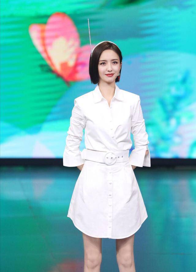 设计|佟丽娅终于妩媚一回，穿半透视薄纱太妩媚，粉色蓬蓬裙有很少女感