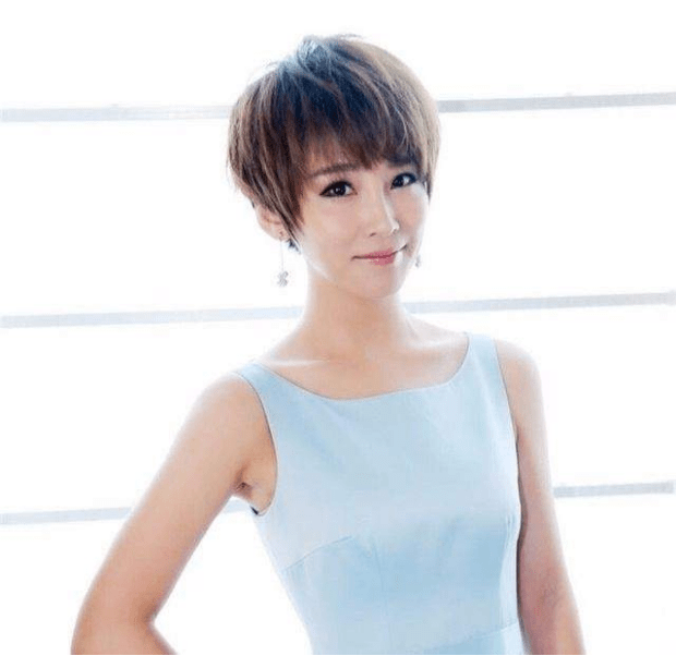 通知书|吴京娇妻谢楠谈生育,感叹女性生子不易,自曝生二胎签危险通知书