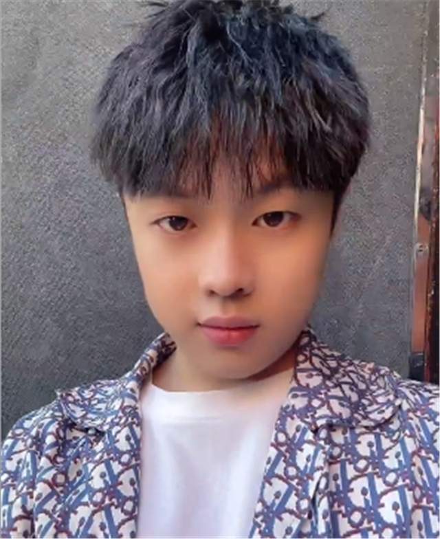 要知道这可是老板熊猫哥在他生日时送他的生日礼物,当时九天狐还不好