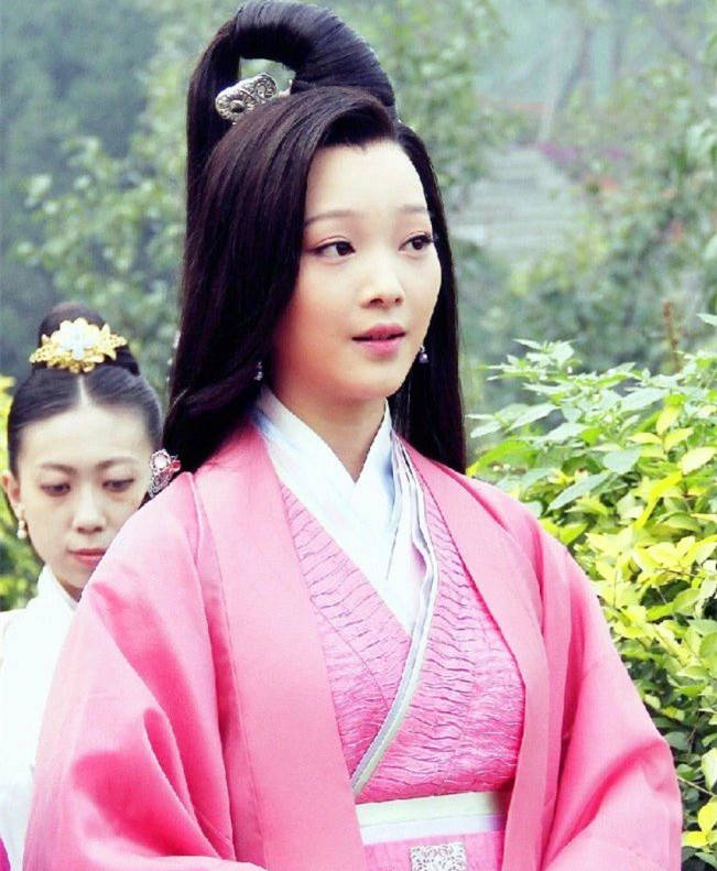 芈月传 第一美人 多次合作朱一龙却不红 演哮天犬惹争议 角色