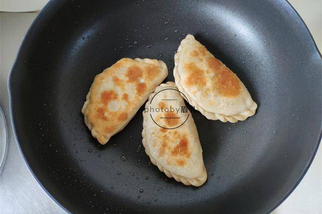 盒子|早餐做这个,比煎饼果子、油条好,有肉有菜有营养,儿子能吃4个