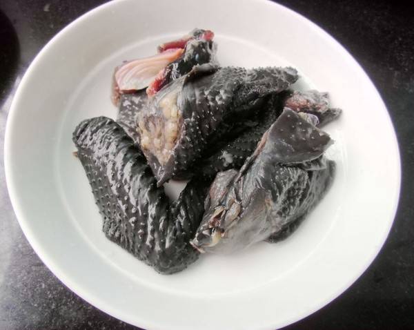 红枣枸杞乌鸡汤清甜有营养助你温润有气色