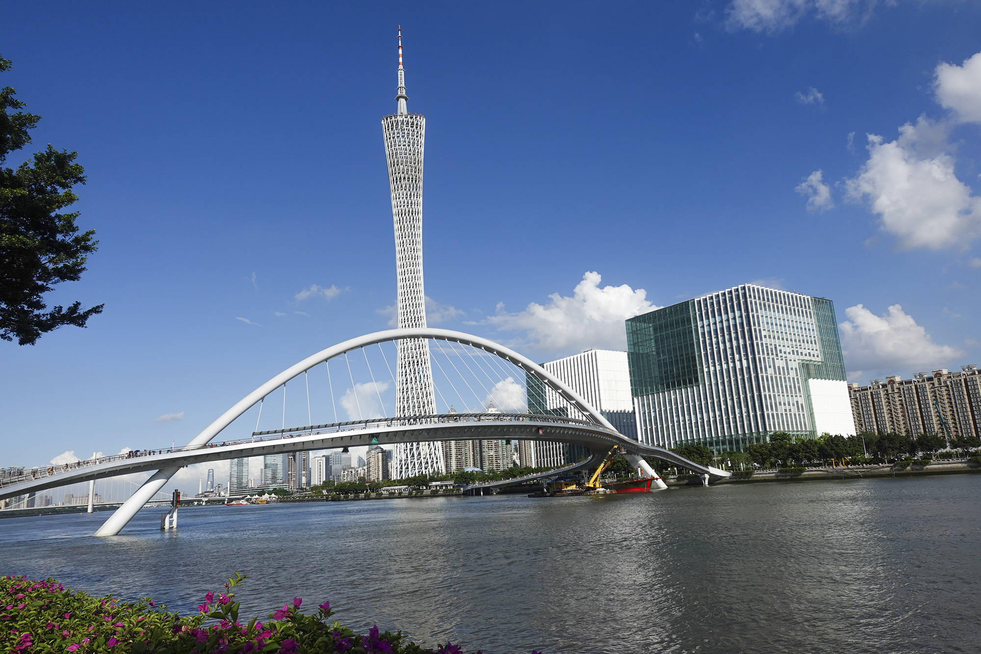 原创广州1座仅供步行的桥有人说它暗含玄机甚至要预约才能上桥