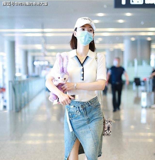 赵露思|T恤还穿不腻？看看爱豆的花式polo穿搭，素人们也值得一试