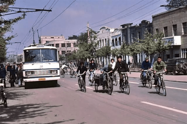 80年代老照片各大城市的有軌電車