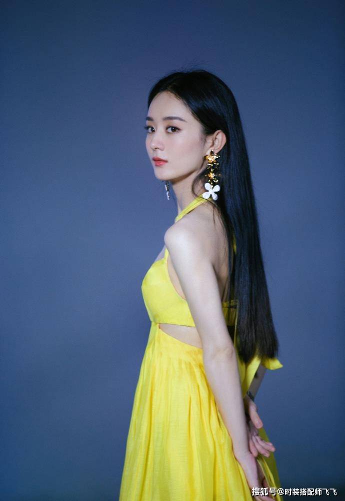 赵丽颖|不要误以为是暖皮就可以随便穿暖色，其实还有细分，穿错容易显老