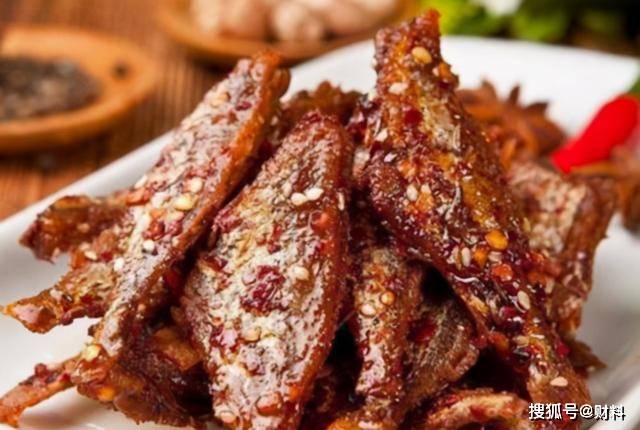 成本|一年卖出12亿包,小鱼干成新宠!成本却只有4角,其中有何猫腻?