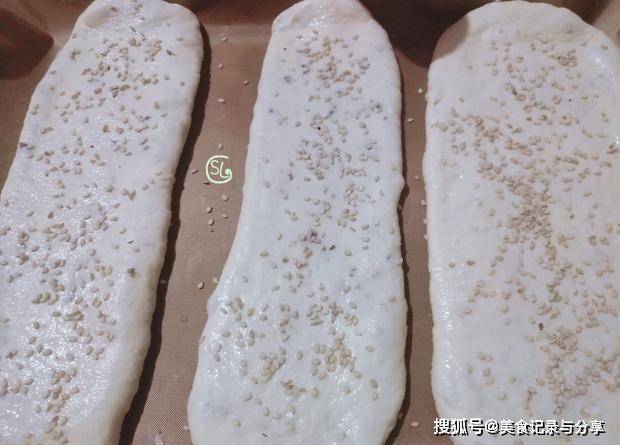 做法|家里有面粉的，试试这样做，外脆里软，满嘴留香，学会了当成早餐