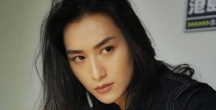 因为|天生长着一张雕刻般的脸，娱乐圈中让人过目不忘的颜值只有他！