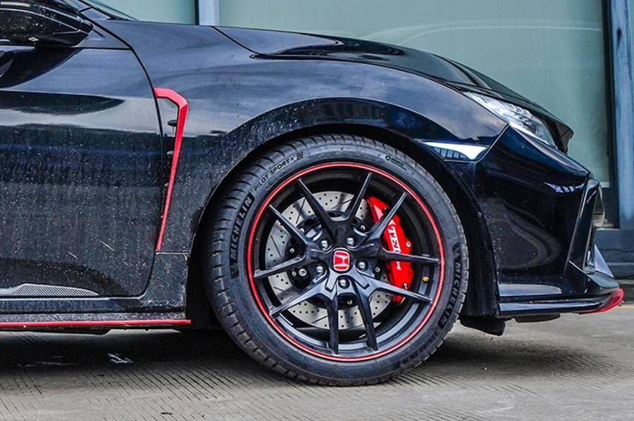 十代思域前轮刹车改装p40ns四活塞卡钳套装,后加大碟tei racing