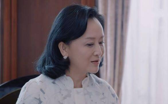 父亲|《海上繁花》剧情太狗血了？杜晓苏父亲和邵母的初恋就是最强伏笔！