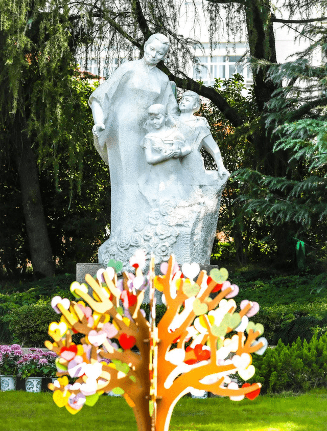 长宁|出生开始排队？揭秘沪上12所托班就挤破头的幼儿园！竞争激烈，你准备好了吗？