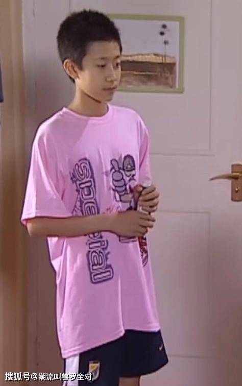 属性|掌握多种穿搭方式甚至还会remake，刘星才是真正的潮流启蒙老师？