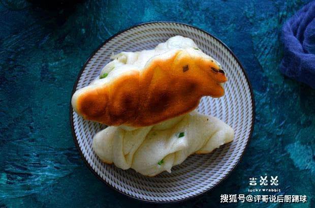 天气|早餐必做的煎卷子，松软香甜，底部金黄焦脆，一个不够两个管饱！
