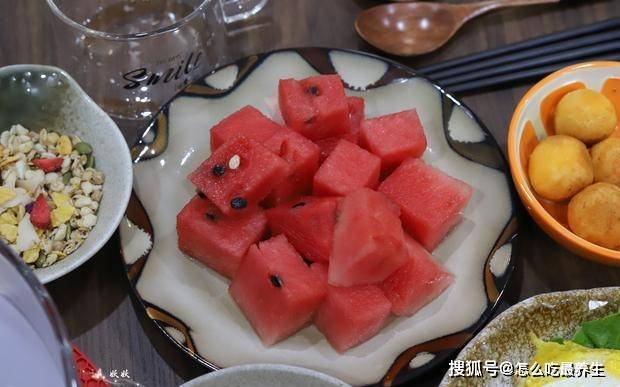 美食|放假了,孩子的早餐愁坏大人,我20分钟凑一桌,简单可口