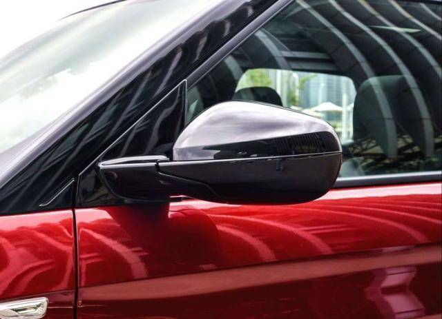 四驱小型越野车排行榜_路虎这款豪华SUV,2.0T配四驱仅25万,不再是土豪的专属(2)