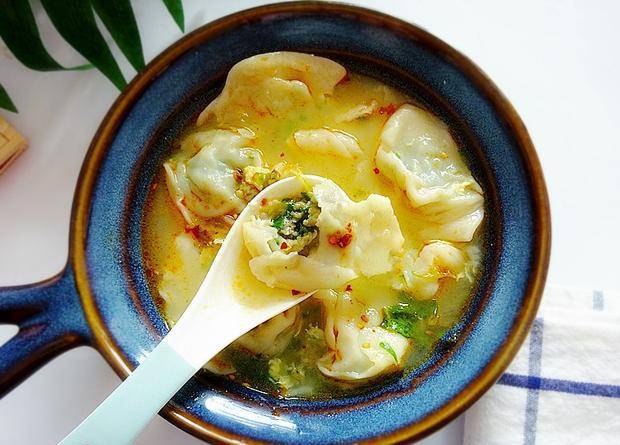 蔬菜|小长假早餐就做它，一碗营养就足了，热乎乎下肚，周身舒服！