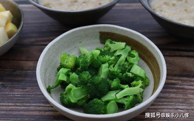 时间|小朋友的早餐在家吃,赚大了,外面一份蛋挞就几十,还没家里丰盛