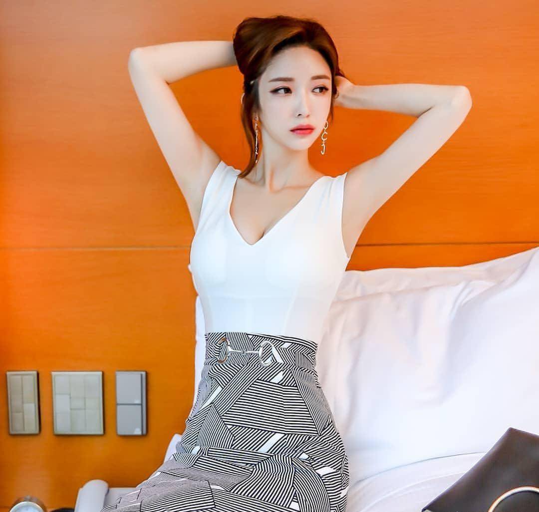 整体|魅力女人很爱穿包臀半身裙，打造吸睛“撩人”曲线，魅力值爆棚