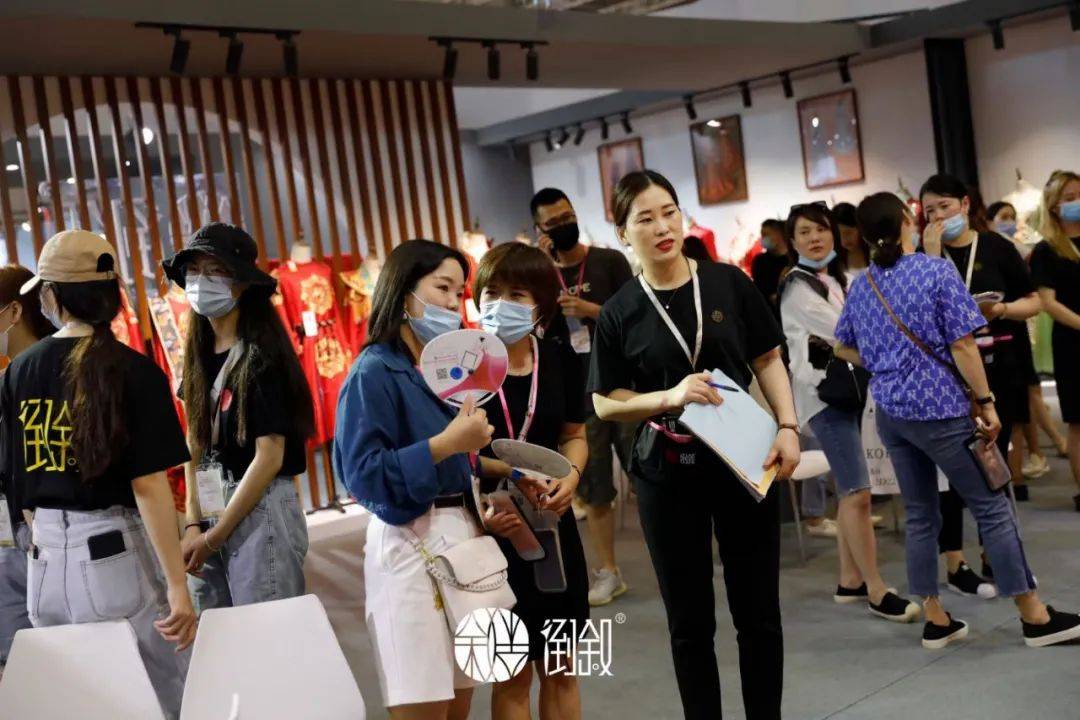 上海|倒叙展会精彩回顾 | 不负期待，倒叙上海婚纱展完美收官！