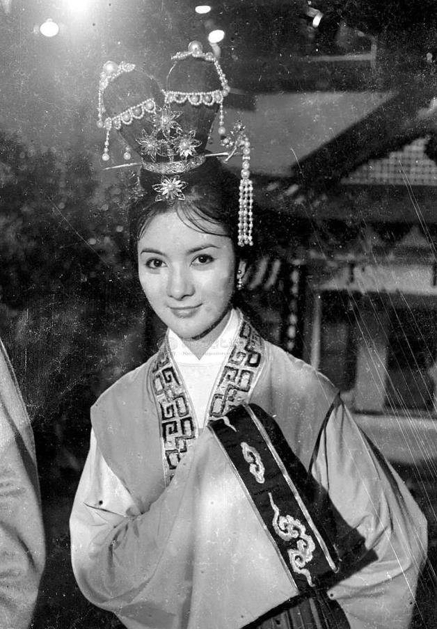 1967年,《塔里的女人》中一个绝美又固执的女人.