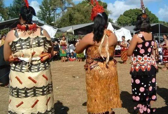 汤加|大洋洲王国:女性以胖为美,男性穿裙子,网友:我先胖着你随意