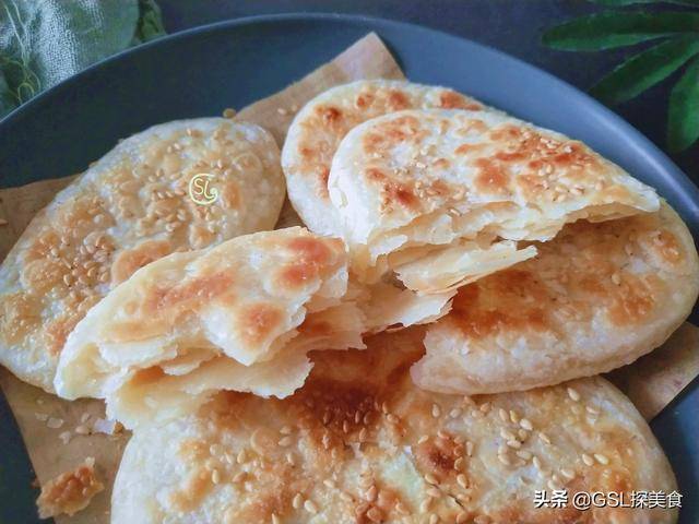 做法|早餐,我家爱吃这个饼,不醒面,不发面,出锅层次分明,外酥里软