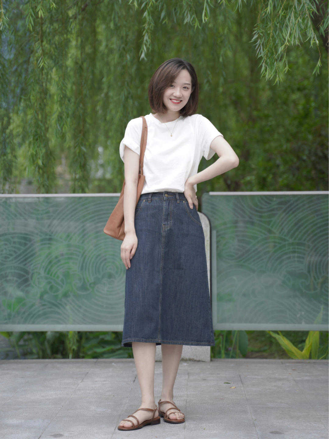 颜色|今年夏天,有种穿搭火了,叫“T恤+牛仔裤”, 谁穿谁好看!