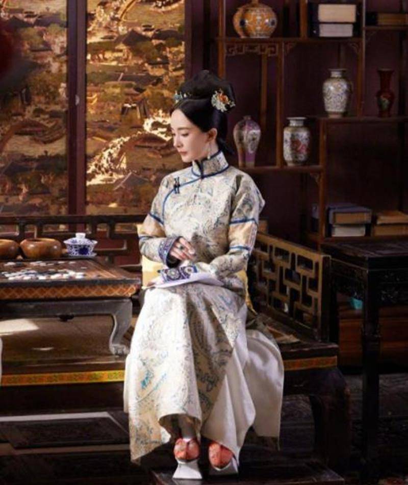 冯绍峰|Angelababy清宫造型曝光，搭配混血脸毫无违和感，效果不输杨幂