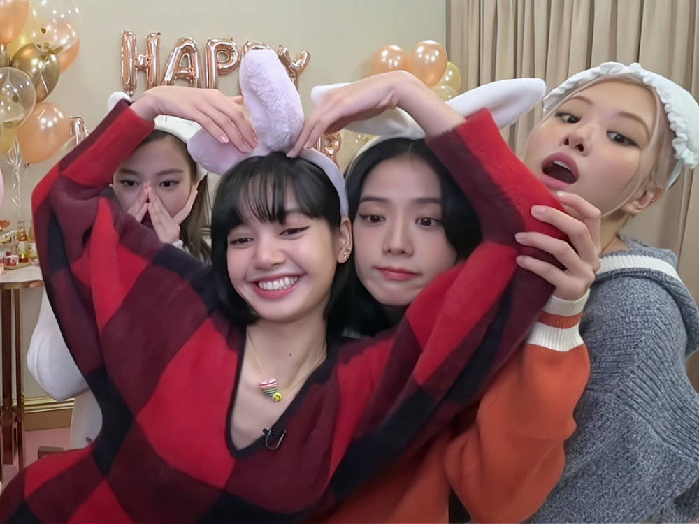 lisa即将solo出道,你们怎么看?_组合