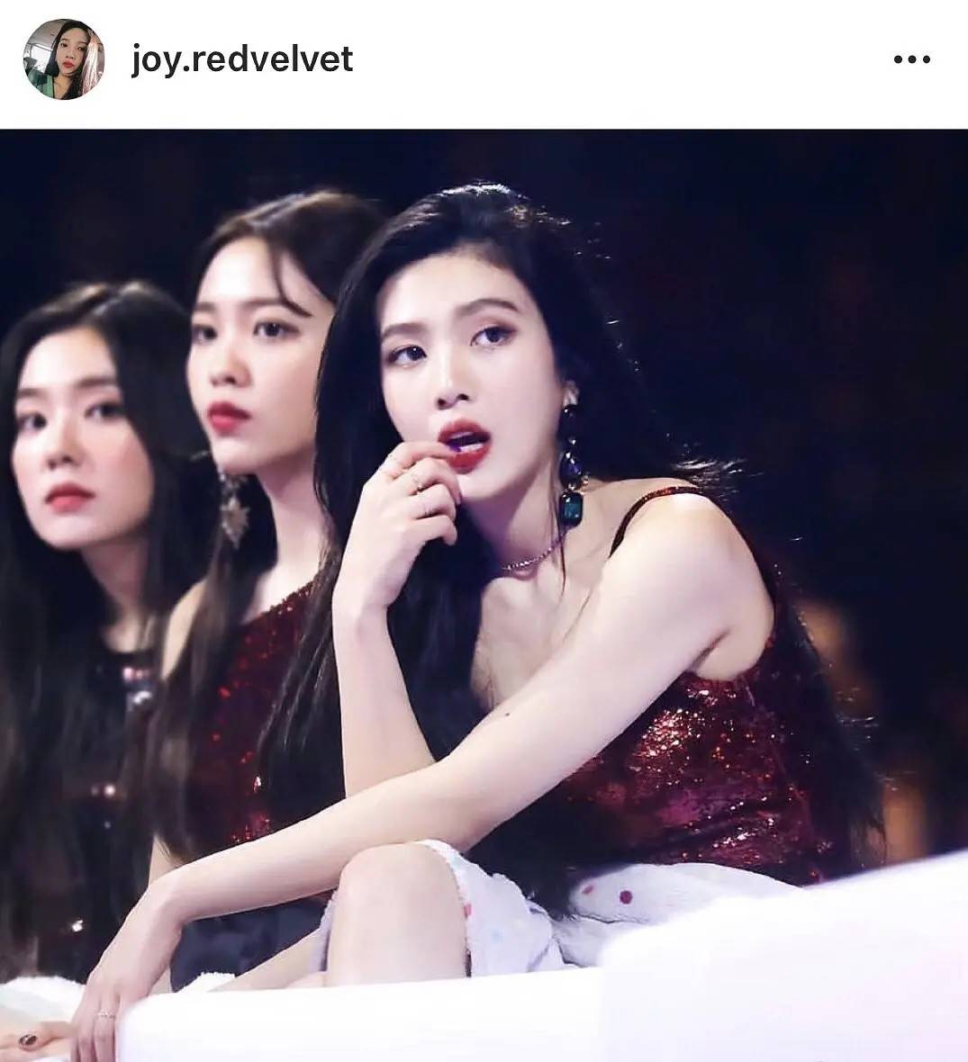 青春|各种风格的红色连衣裙，Jennie青春Joy港风裴珠泫智秀大气