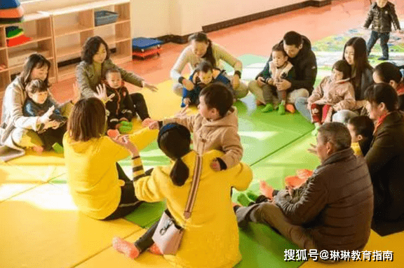 家长|幼儿园调查家庭背景，家长们的“反套路”更成熟，就不让你得逞