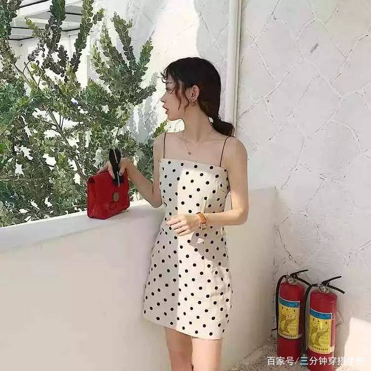 设计|今夏超流行的波点裙已经烂大街,这4款让你找到新鲜感