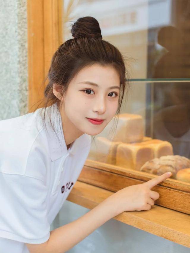 丝带|3款绝美的夏日扎发，扁头大脸女生快来学！