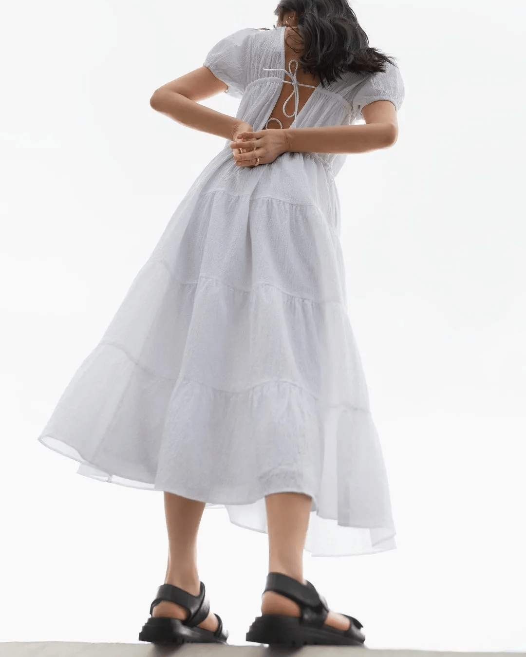 dress|钟楚曦的牛奶肌大美背也太迷人了，选对露背装你也可以成为背撩！