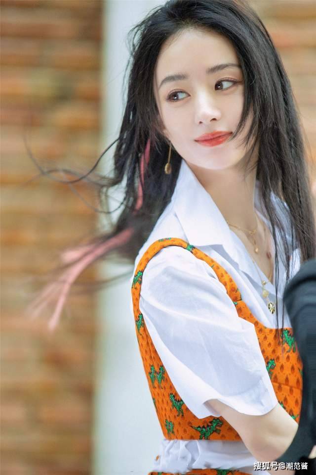 设计|赵丽颖的撩人秘诀都在这儿,圆脸妹妹吊带也可以穿出高级感