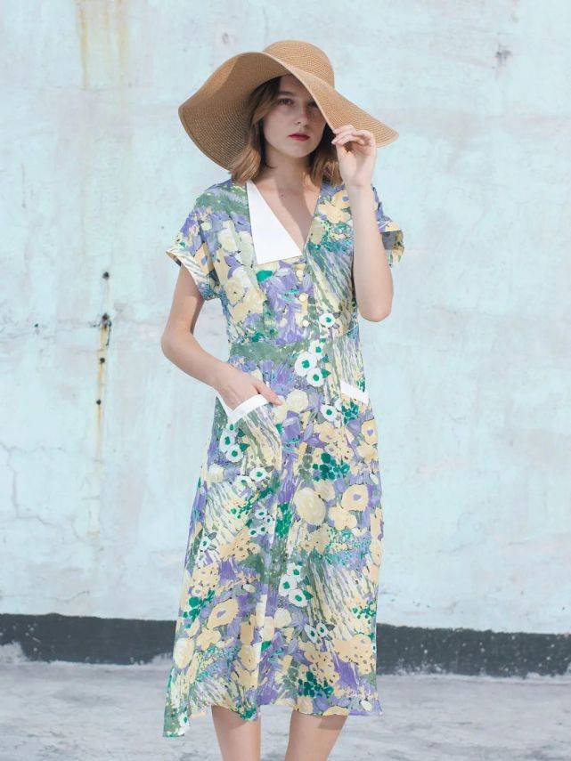 女神|80年代的复古配色回来了!从细节处成就时髦感,做旧时光里的女神