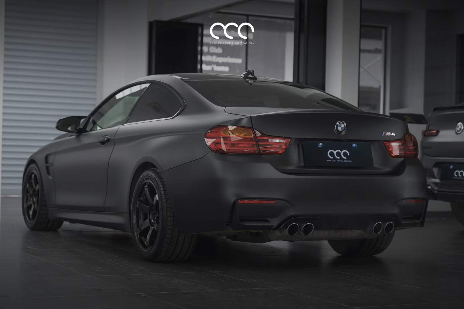 漫彩出品:宝马m4汽车贴膜漫彩改色膜超亚黑