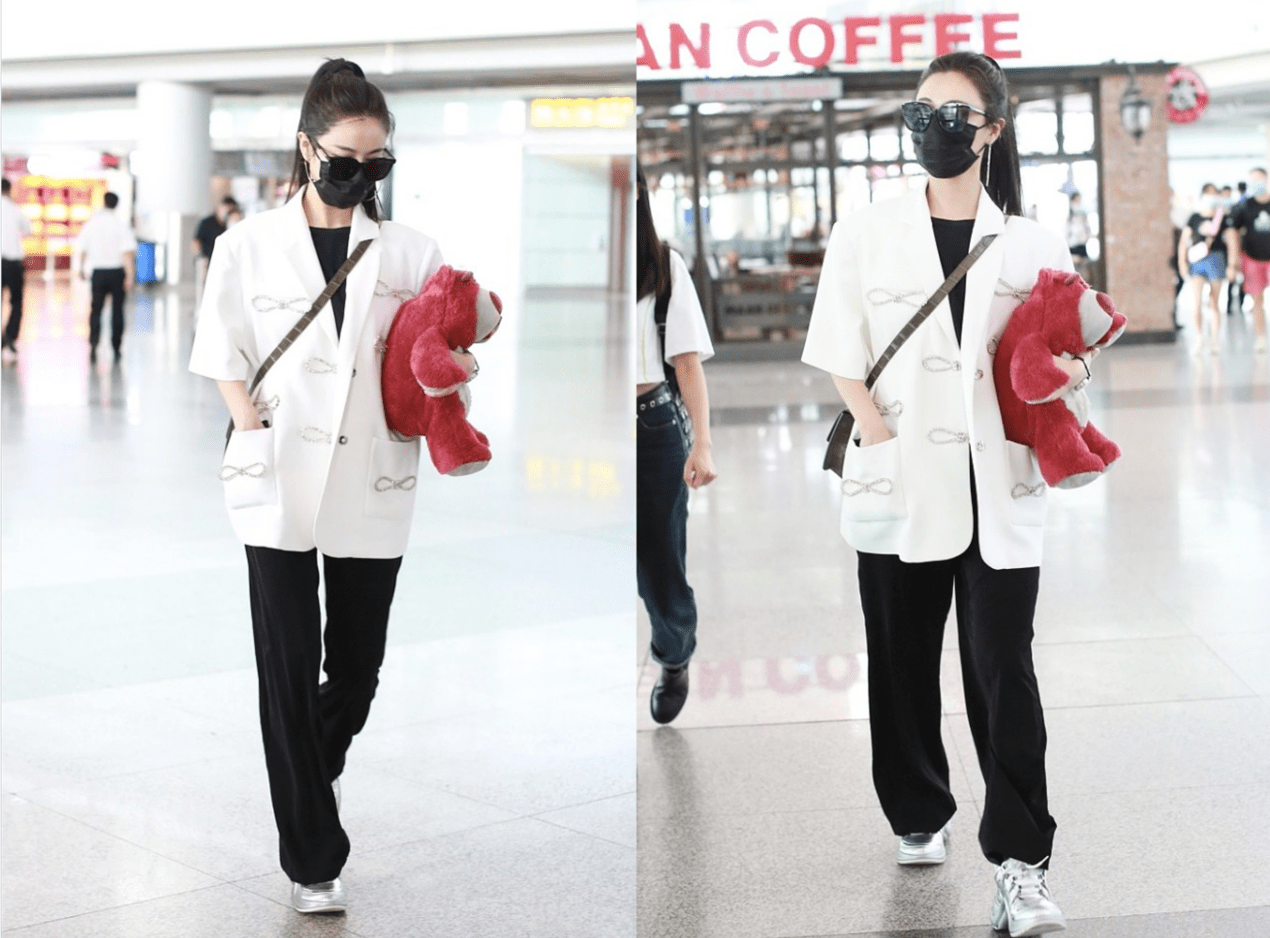 黑色|薇娅时髦起来真不输女明星，绿西装配白裤好清爽，不当爱豆好可惜