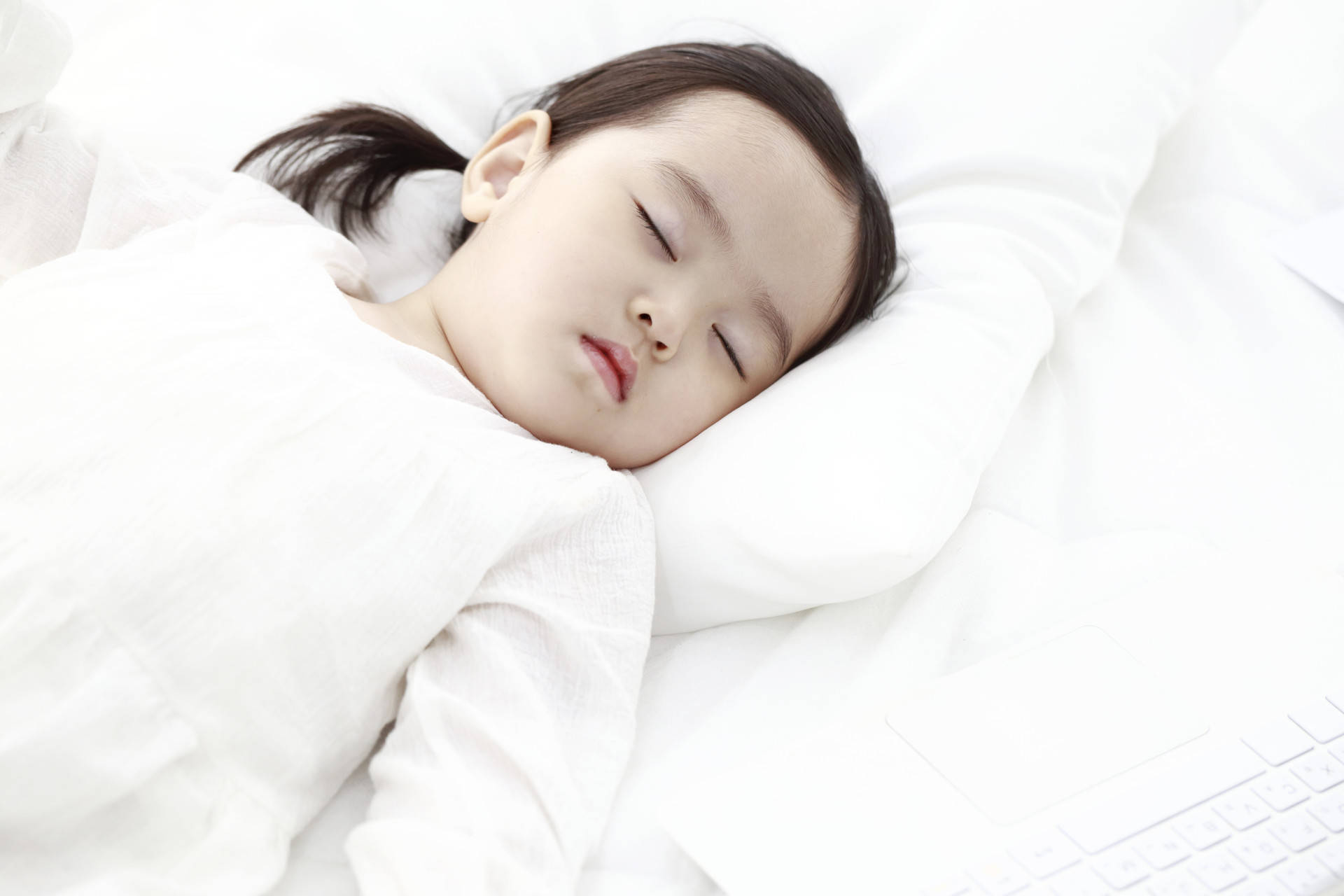 原创娃睡懒觉不好专家最新研究结果睡够8小时以上更有利大脑发育