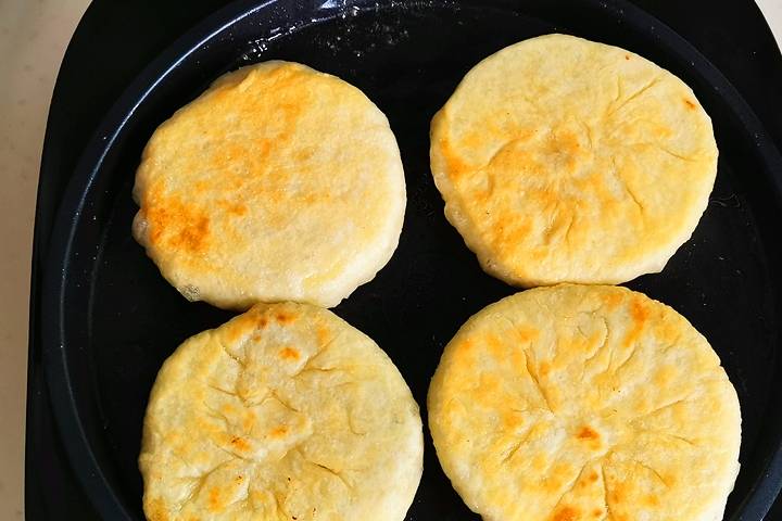 全家人|茄子的新吃法，在外面吃不到，做成馅料比肉香，出锅全家人抢着吃