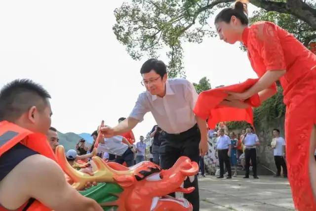 村队|锣鼓声响，龙舟逐浪，紧水滩这场龙舟赛超燃！