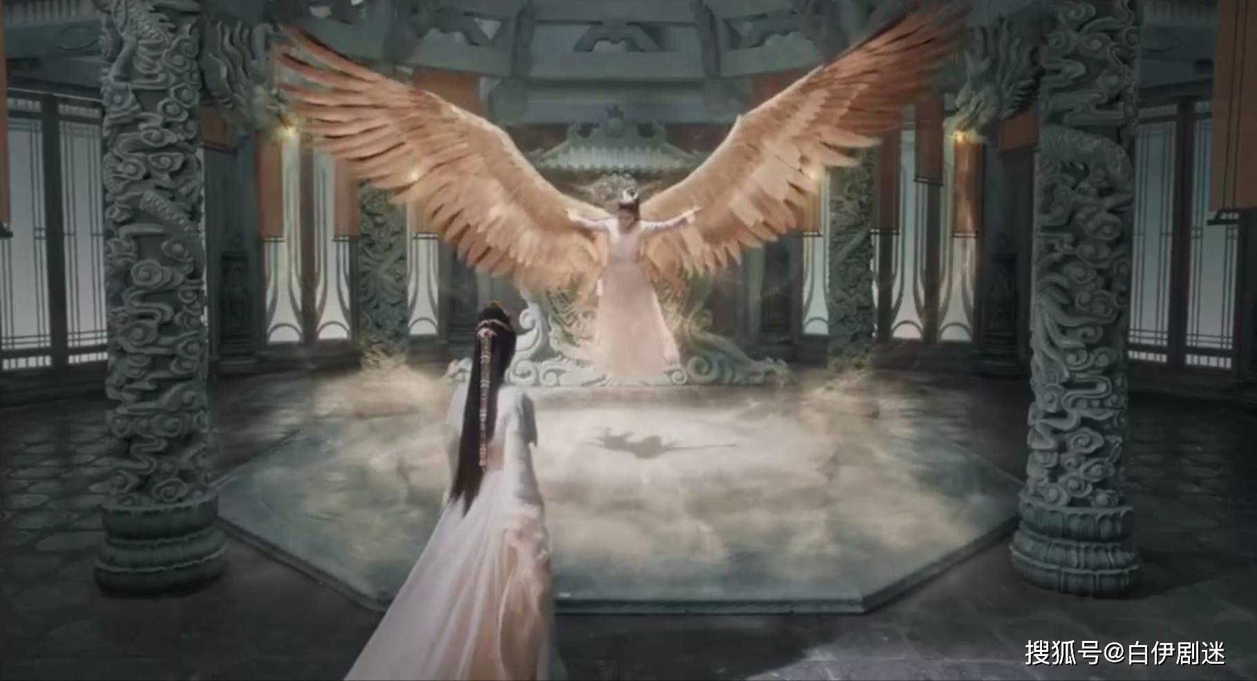 千古玦尘 凤染是火凤 景涧的真身是什么 他们都比芜浣尊贵 凤凰